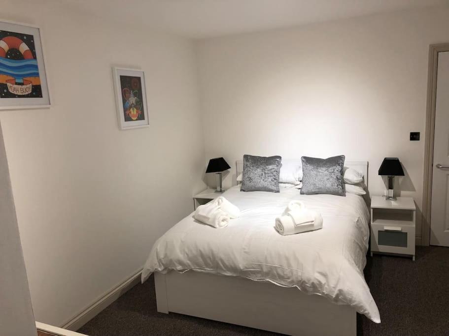 Modern 1 Bedroom Apartment Close To Penzance Town Centre. Esterno foto
