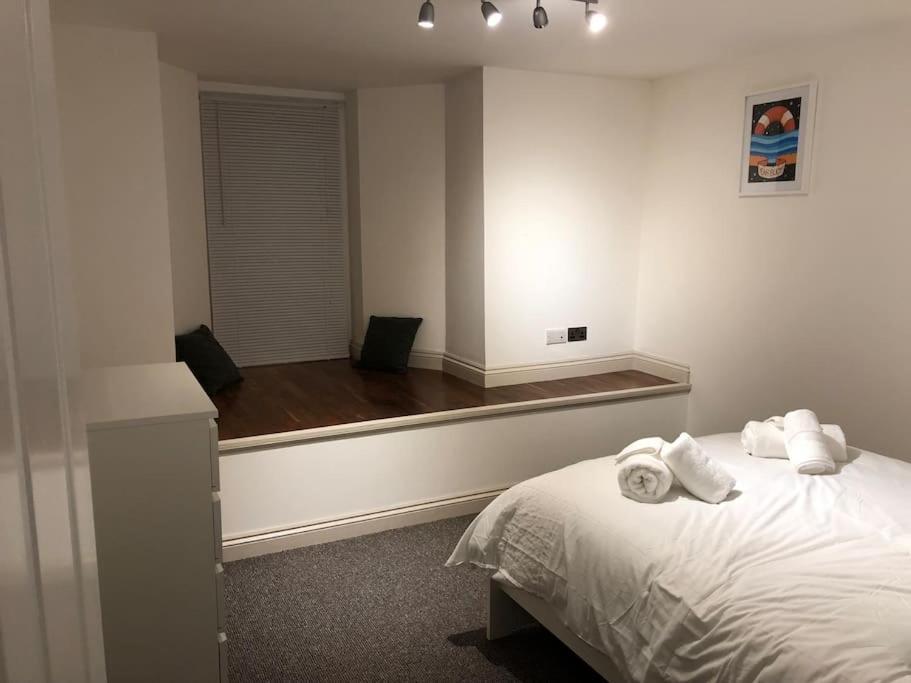 Modern 1 Bedroom Apartment Close To Penzance Town Centre. Esterno foto